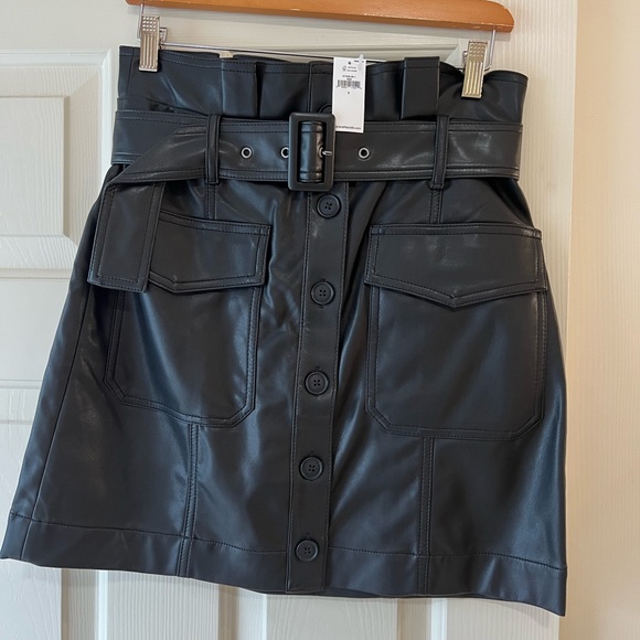 SALE! NWT Banana Republic faux leather skirt size 6 - Picture 4 of 6